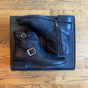 Frye Vicky 6” Buckle Bootie in Black. Size 10.